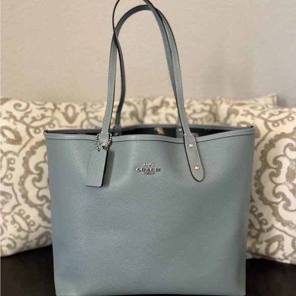 Coach Reversible Tote - Picture 4 of 13
